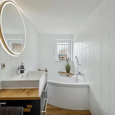 2 Bedroom Beautiful In *
