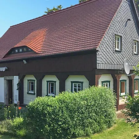 2 Bedroom Beautiful In Holiday home *